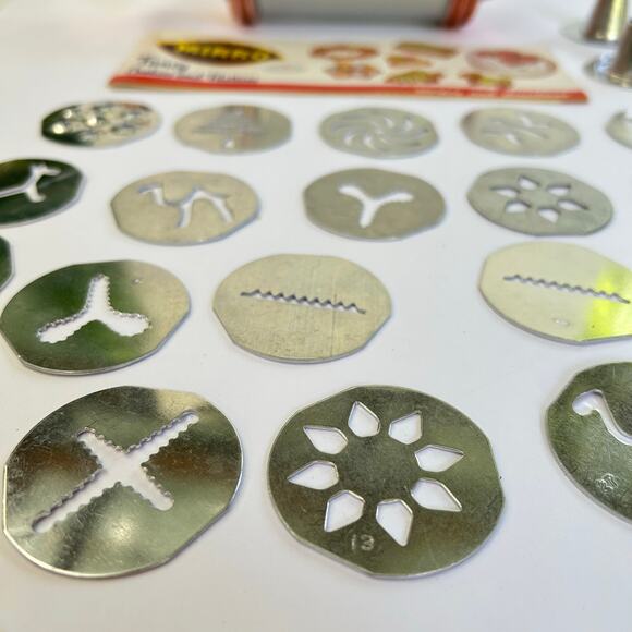 Mirro Cooky Pastry Press Set w/ 20 Discs Tips & Booklet in Box Copper Ends - Picture 2 of 8